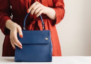 プレゼントにも 50代の女性に人気のレディースバッグ23選 おすすめブランドも紹介 素敵なバッグと財布の図鑑